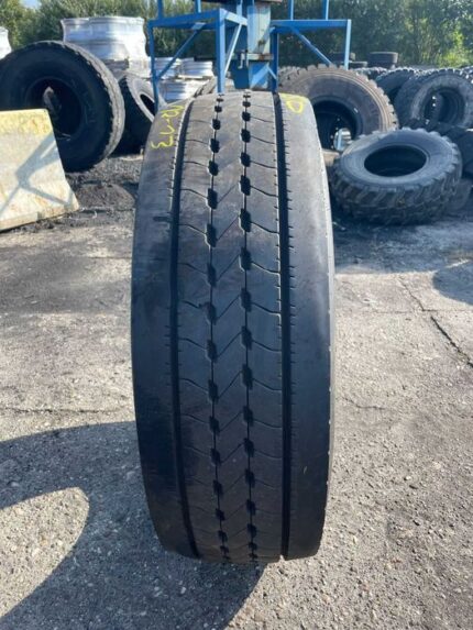 Opona używana do ciężarówki 315/70R22.5 GOODYEAR KMAX S GEN-2 / 12-13mm