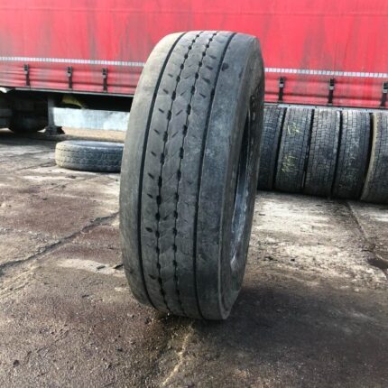  Opona używana do ciężarówki 315/70R22.5 GOODYEAR KMAX S / 7-8mm