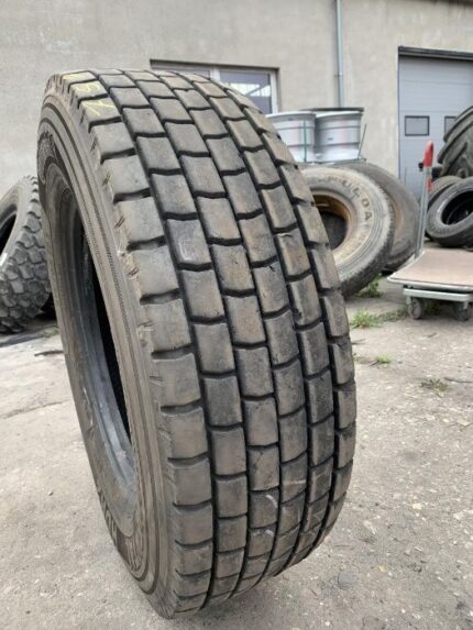  Opona używana do ciężarówki 315/70R22.5 CONTINENTAL HDR2 / 12mm