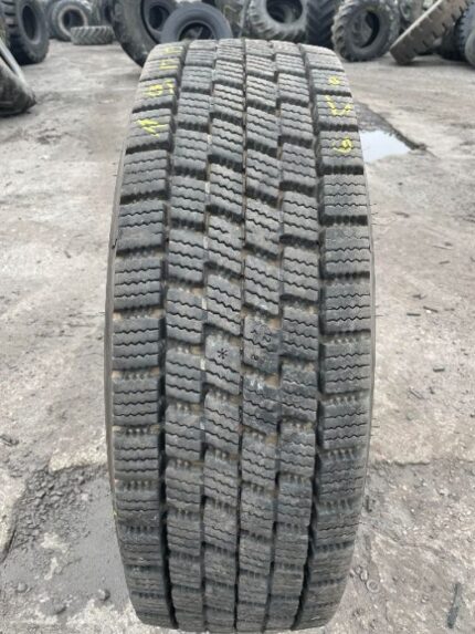 Opona używana do ciężarówki 315/70R22.5 NOKIAN HAKKAPELIITTA TRUCK D / 19mm