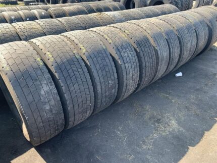  Opony używane do ciężarówki 315/70R22.5 CONTINENTAL CONTI HYBRID HD3 / 6-8mm