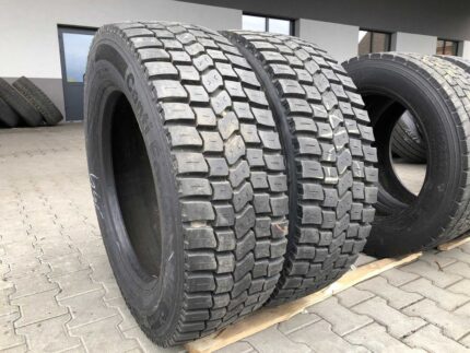  Opony używane do ciężarówki 295/60R22.5 BIEŻNIKOWANA BANDAG BDR-ASD / 18-19mm