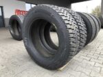 Opony używane do ciężarówki 295/60R22.5 BIEŻNIKOWANA BANDAG BDR-ASD / 18-19mm