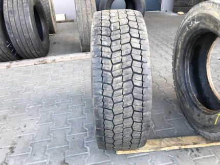  Opona używana do ciężarówki 295/60R22.5 BRIDGESTONE M749 / 11-12mm