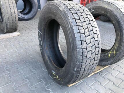 Opona używana do ciężarówki 295/60R22.5 BRIDGESTONE M749 / 11-12mm