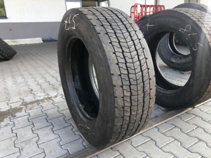  Opona używana do ciężarówki 295/60R22.5 BRIDGESTONE M749 / 9-10mm