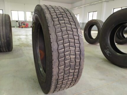  Opona używana do ciężarówki 295/60R22.5 CONTINENTAL HD HYBRID / 5-6mm