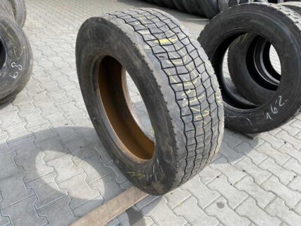 Opona używana do ciężarówki 295/60R22.5 CONTINENTAL HD HYBIRD / 7-8mm
