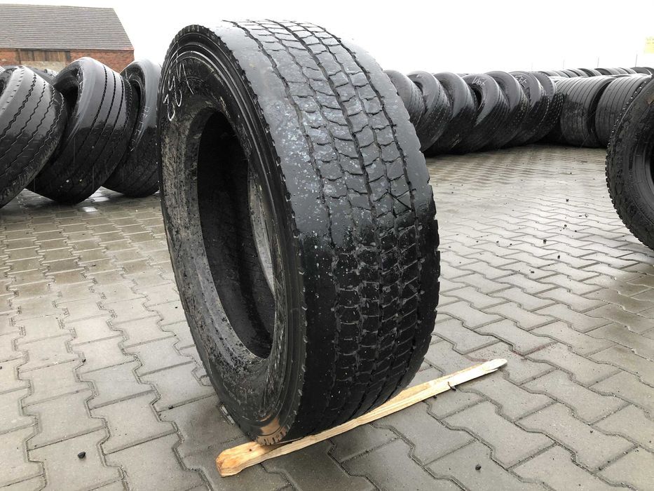 Opona używana do ciężarówki 295/60R22.5 HANKOOK DL10 E-CUBE MAX / 6-7mm Opona używana do ciężarówki 295/60R22.5 HANKOOK DL10 E-CUBE MAX / 6-7mm