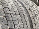 Opony używane do ciężarówki 295/60R22.5 BIEŻNIKOWANA TYP BRIDGESTONE H-DRIVE 001 / 11-13mm