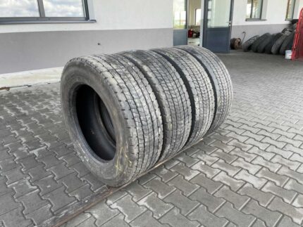 Opony używane do ciężarówki 295/60R22.5 BIEŻNIKOWANA TYP BRIDGESTONE M749 / 8 - 11 mm