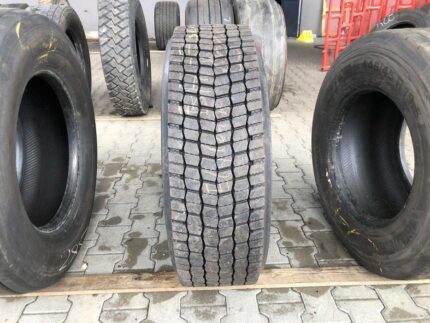 Opony używane do ciężarówki 295/60R22.5 BIEŻNIKOWANA TYP CONTINENTAL HD HYBRID / 17-18mm