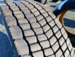 Opona używana do ciężarówki 295/60R22.5 BIEŻNIKOWANA TYP CONTINENTAL HD HYBRID / 15-17mm