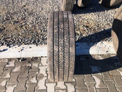 Opona używana do ciężarówki 295/60R22.5 BIEŻNIKOWANA TYP CONTINENTAL URBAN HA3 / 9-11mm