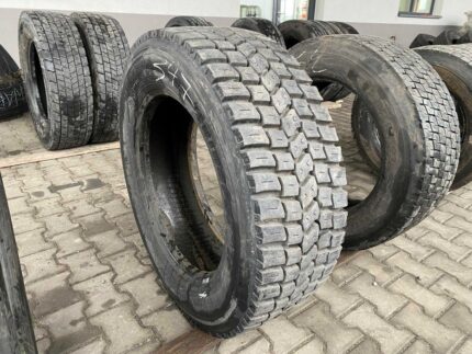 Opona używana do ciężarówki 295/60R22.5 BIEŻNIKOWANA BDR ASD TYP KOSTKA / 17-18mm