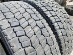 Opony używane do ciężarówki 295/60R22.5 BIEŻNIKOWANA RECAMIC TYP MICHELIN XW4S / 12-15mm