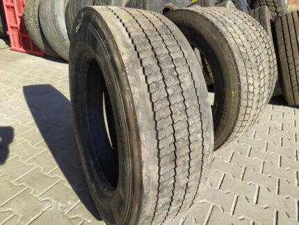 Opona używana do ciężarówki 295/60R22.5 BIEŻNIKOWANA RECAMIC TYP MICHELIN XZU3 / 11-13mm