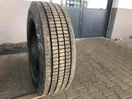  Opona używana do ciężarówki 295/60R22.5 BIEŻNIKOWANA RECAMIC TYP MICHELIN XZU3 / 17-18mm