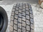 Opona używana do ciężarówki 295/60R22.5 BIEŻNIKOWANA RECAMIC TYP MICHELIN XW4S / 16-17mm