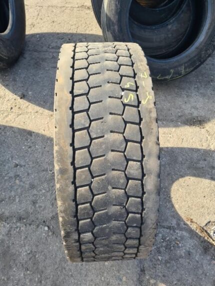  Opona używana do ciężarówki 315/60R22.5 BRIDGESTONE R-DRIVE 001 / 7-9mm