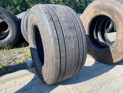  Opona używana do ciężarówki 435/50R19.5 PIRELLI ST:01 NEVERENDING ENERGY / 9-10mm