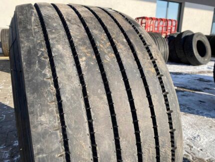 Opona używana do ciężarówki 435/50R19.5 KRONE KR711 / 10-11mm