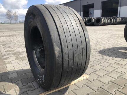  Opona używana do ciężarówki 435/50R19.5 HANKOOK E-CUBE BLUE TL20 / 6-8mm