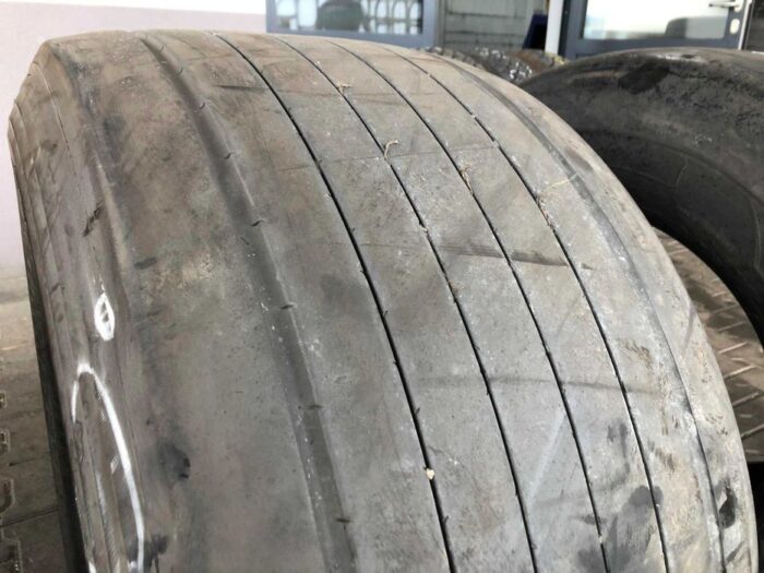 Opona używana do ciężarówki 435/50R19.5 GOODYEAR MARATHON LHT II / 7-8mm