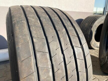 Opona używana do ciężarówki 435/50R19.5 GOODYEAR KMAX T GEN-2 / 9-10mm