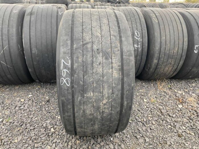 Opona używana do ciężarówki 435/50R19.5 GOODYEAR FUELMAX T / 9-10mm