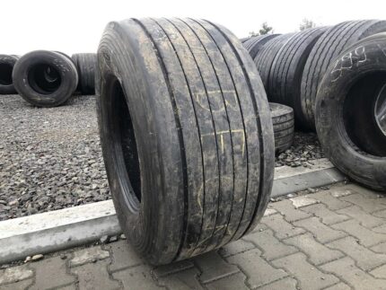  Opona używana do ciężarówki 435/50R19.5 GOODYEAR FUELMAX T / 8-9mm