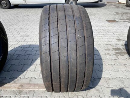 Opona używana do ciężarówki 435/50R19.5 DUNLOP SP247 / 11-12mm