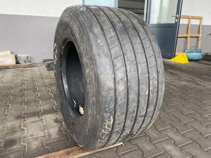 Opona używana do ciężarówki 435/50R19.5 DUNLOP SP247 / 8-9mm