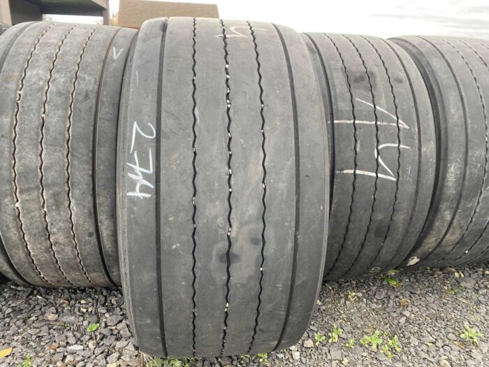 Opona używana do ciężarówki 435/50R19.5 CONTINENTAL CONTI HYBRID HT3 / 8-9mm