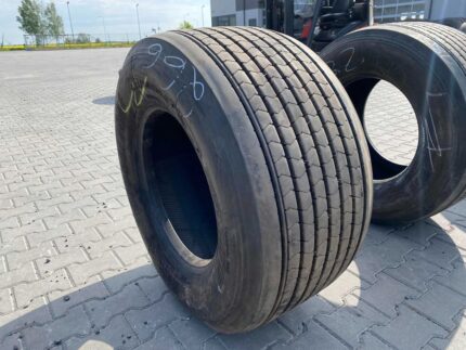 Opona używana do ciężarówki 435/50R19.5 BRIDGESTONE R166 II / 12-13mm