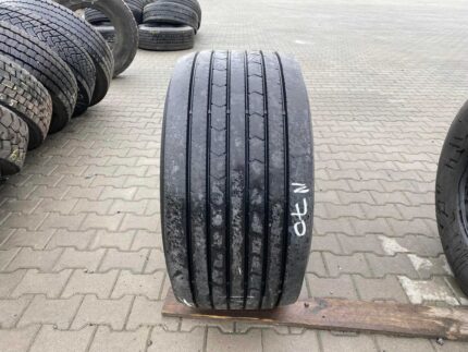 Opona używana do ciężarówki 435/50R19.5 BOTO BT215 / 11-12mm