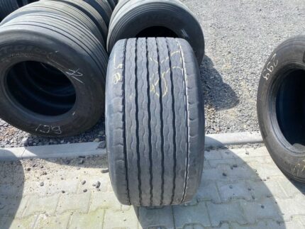  Opona używana do ciężarówki 435/50R19.5 BERLINER B818 / 9-10mm