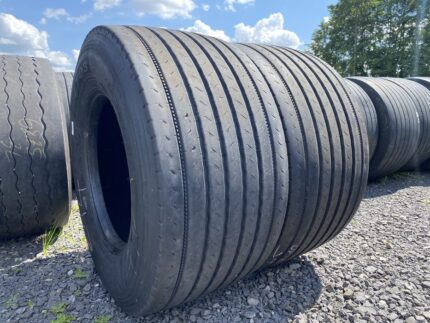  Opony używane do ciężarówki 435/50R19.5 BARKLEY BLT03 / 9-11mm