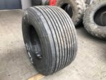 Opona używana do ciężarówki 435/50R19.5 BIEŻNIKOWANA NACZEPA MEGA / 10-11mm
