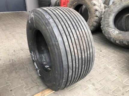 Opona używana do ciężarówki 435/50R19.5 BIEŻNIKOWANA NACZEPA MEGA / 10-11mm