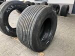 Opona używana do ciężarówki 435/50R19.5 BIEŻNIKOWANA NACZEPA MEGA / 10-11mm