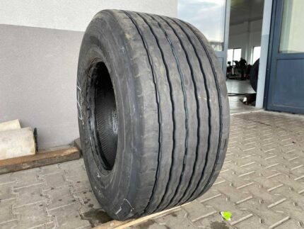  Opona używana do ciężarówki 435/50R19.5 BIEŻNIKOWANA NACZEPA MEGA / 12-13mm