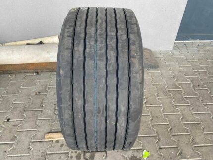 Opona używana do ciężarówki 435/50R19.5 BIEŻNIKOWANA NACZEPA MEGA / 12-13mm