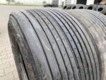 Opony używane do ciężarówki 435/50R19.5 BIEŻNIKOWANE NACZEPA MEGA / 8-10mm
