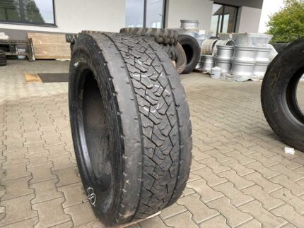 Opona ciężarowa  295/55R22.5 GOODYEAR KMAX D GEN-2 / 8-9mm
