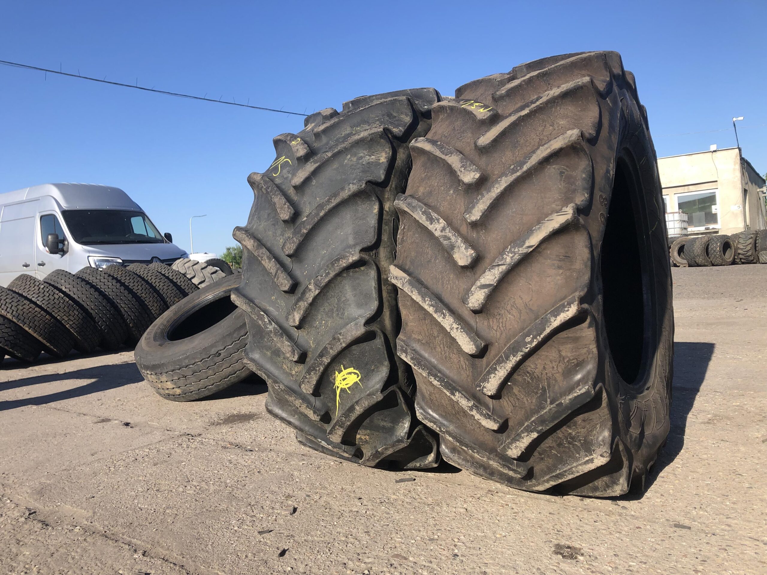 Opona rolnicza 540/65R28 MITAS / CONTINENTAL AC65 / 70% bieżnika Opona rolnicza 540/65R28 MITAS / CONTINENTAL AC65 / 70% bieżnika