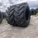  Opona przemysłowa  400/70-20 16/70-20 BKT CONSTAR / 70% bieżnika