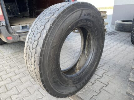 Opona ciężarowa  295/80R22.5 UNIROYAL DH40 / 8-9mm