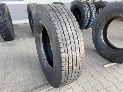  Opona ciężarowa  295/80R22.5 BIEŻNIKOWANA TYP KOSTKA / 10-11mm