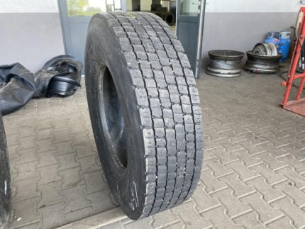  Opona ciężarowa  295/80R22.5 BIEŻNIKOWANA TYP KOSTKA / 10-12mm